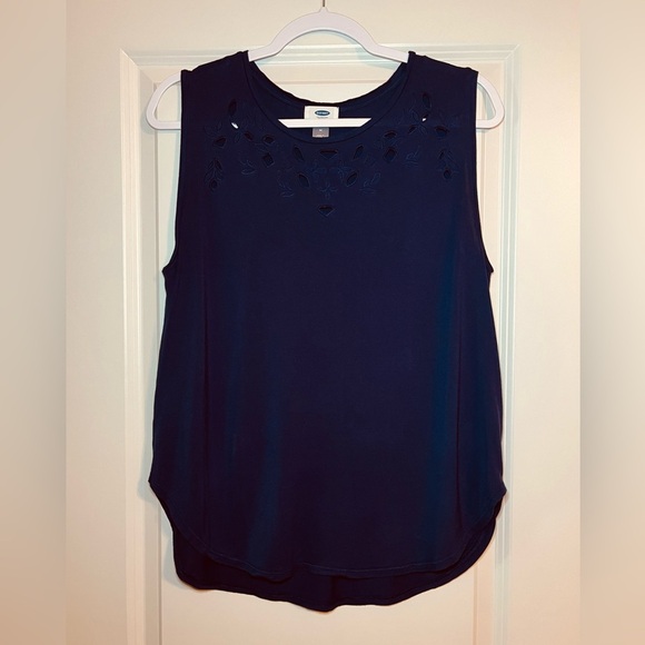 Old Navy | Relaxed Cut Out Sleeveless Top in Navy Size Medium - Picture 2 of 6
